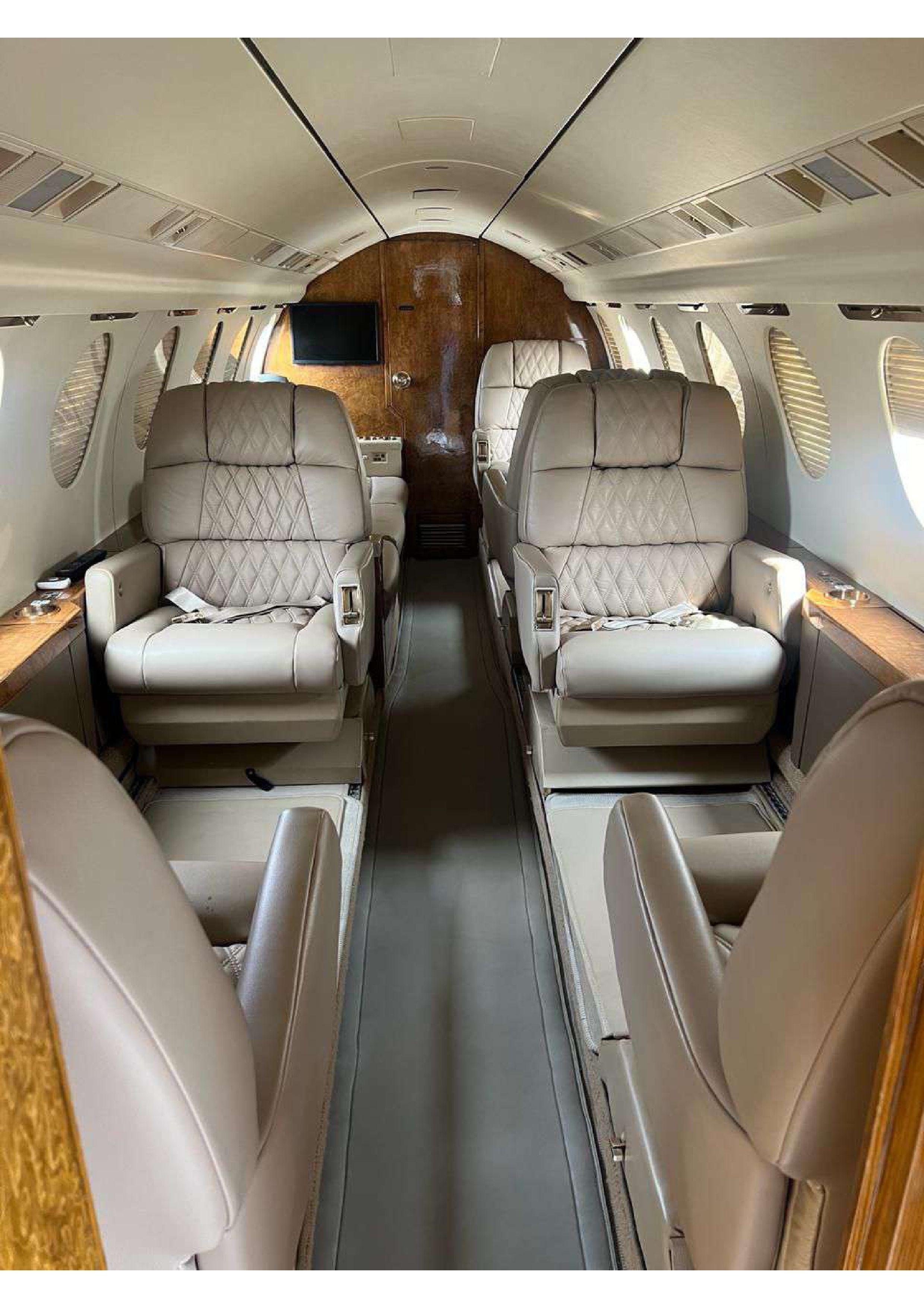 Falcon 50 4