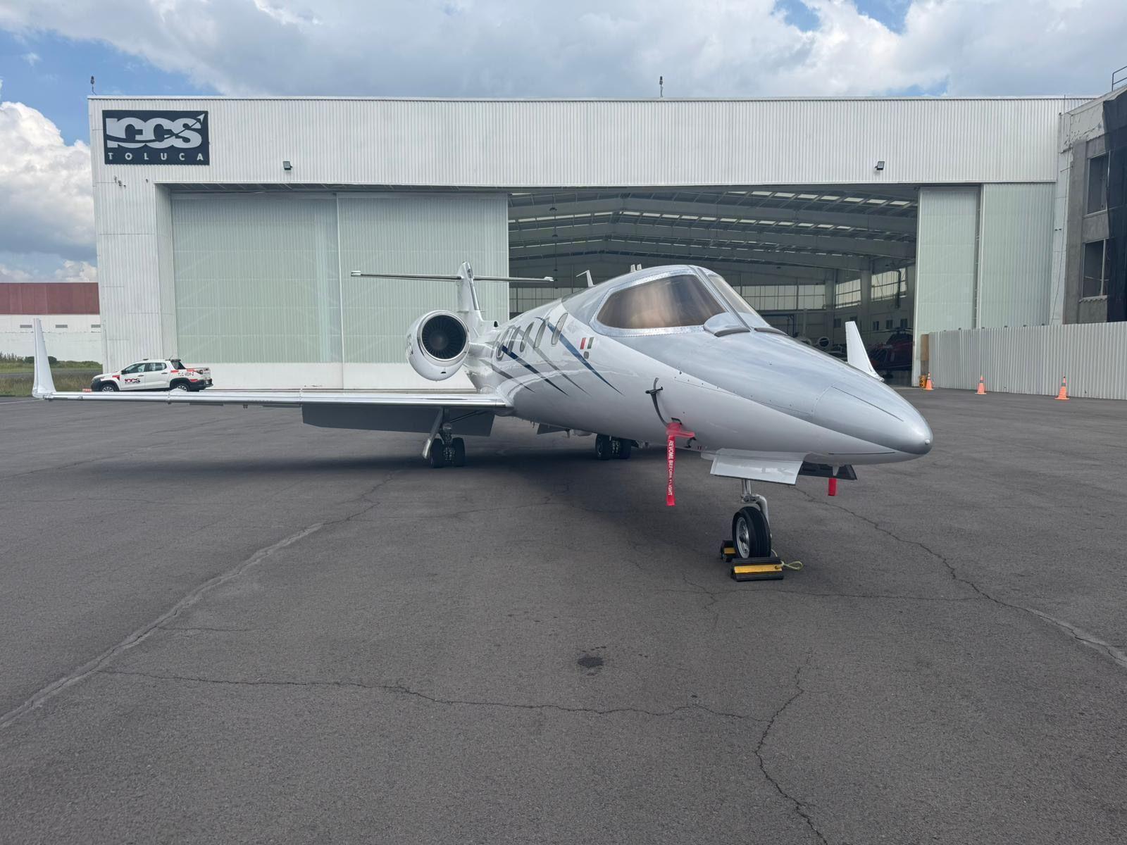 Learjet 31 2