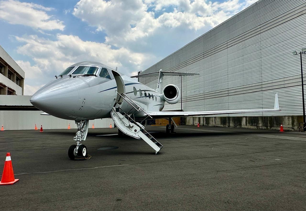 Gulfstream IV